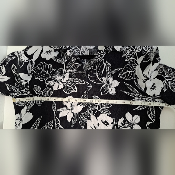 E.L.C.C. Linen-Blend Hawaiian Button-Up Shirt – Women’s M (Black & White Floral) - Picture 6 of 6
